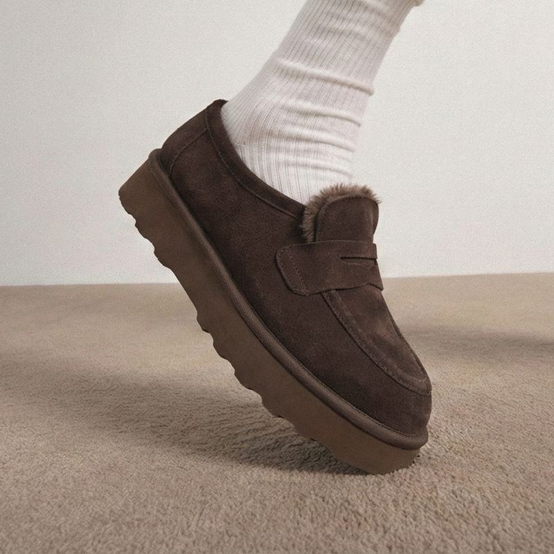 UGG 식스핏 5CM 키높이 WINTERFELL SLIP LOAFER CHOCO BROWN 로퍼 3676258