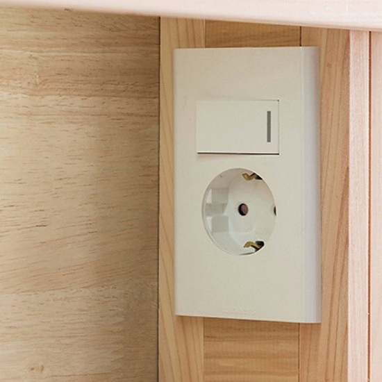 �ױ۷��� ���� å���� ���鳪�� LEDħ�� SS