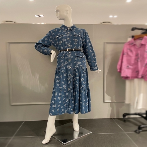 르니앤맥코이 오픈단추 카라넥 벨티드 데님 원피스 MM10OP400HJY