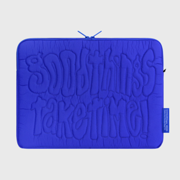 어프어프 노트북 파우치 GOOD THINGS TAKE TIME (BLUE)이미지입니다. 누르면 해당 게시물로 새창이동합니다.