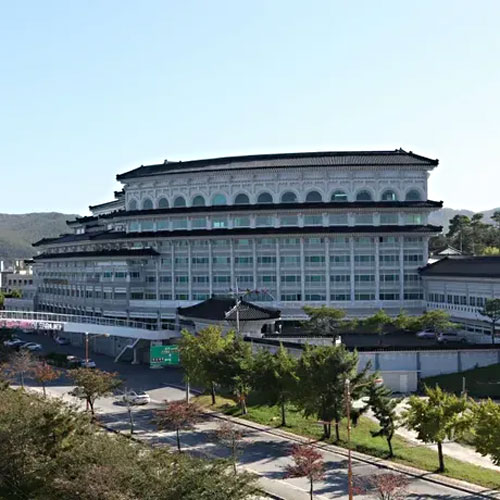 동해 보양온천 컨벤션 호텔이미지입니다. 누르면 해당 게시물로 새창이동합니다.