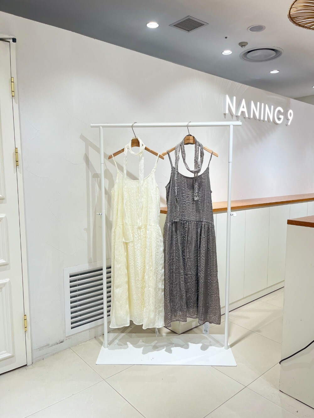  난닝구 스타필드코엑스점 오뮤크원피스 1126B2OP01D