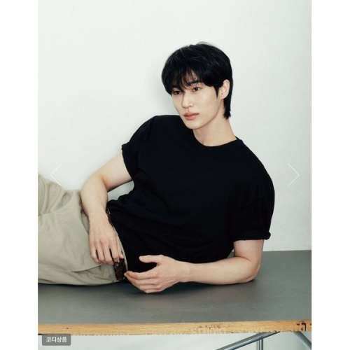 지오다노 변우석크루넥 반팔 티셔츠 퍼펙트티 01026540