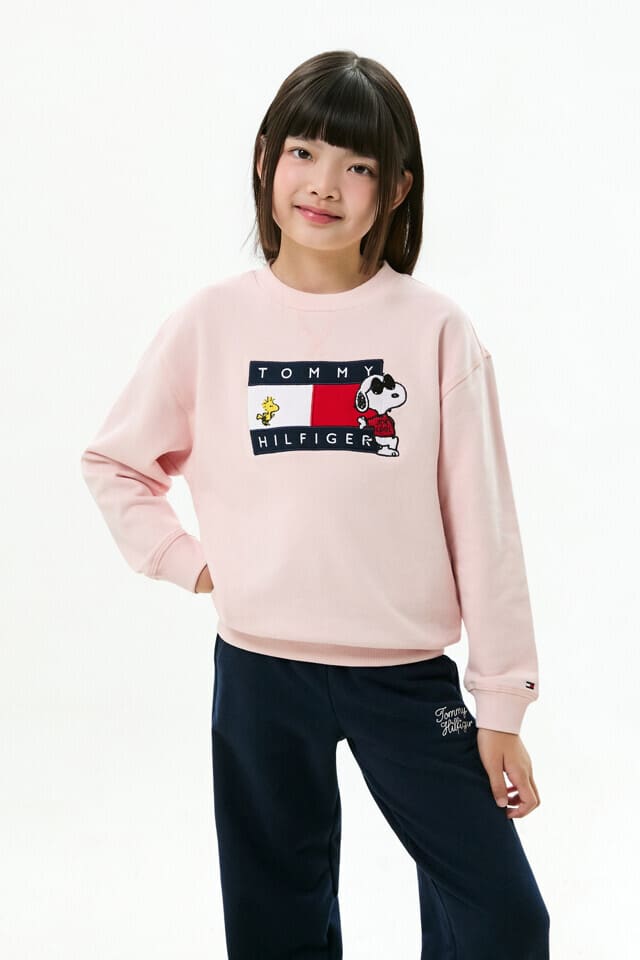 타미힐피거칠드런 피너츠 크루넥 스웨트셔츠 T42G7KKO900BT1 T42G7KKO900BT1_이미지