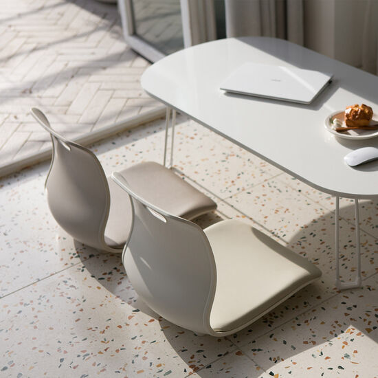 리빙숲 로이 좌식 등받이 의자이미지입니다. 누르면 해당 게시물로 새창이동합니다.