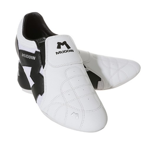 무도인 라이트원 무술화 화이트이미지입니다. 누르면 해당 게시물로 새창이동합니다.