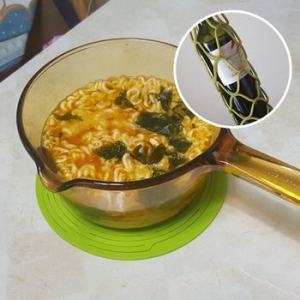 와인앤쿡 미니멀 패턴 냄비받침이미지입니다. 누르면 해당 게시물로 새창이동합니다.