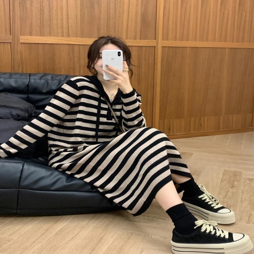 프렌치 흔훤국제 핑크 칠부 소매 얇은 정장 코트 여 2022 여름 캐주얼 패션 디자인 센스 정장 2168블랙 M 100-112근 입기