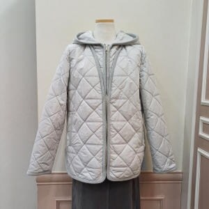 BCBG 쏘니 퀼팅 후드 점퍼 B5<b>A1</b>R110
