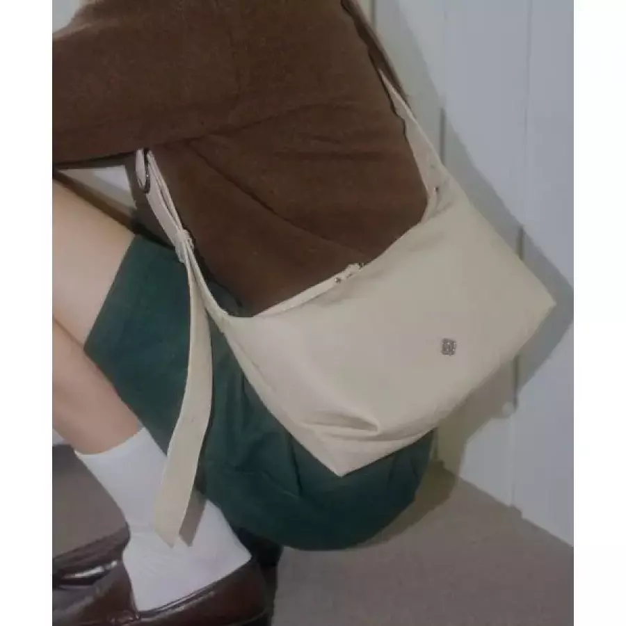 히어리 테일 버클 호보백_아이보리 H242M2IV_이미지