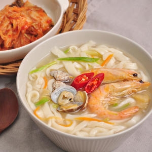 푸르젠 생칼국수 6인분세트 면1kg+멸치맛스프6봉_이미지