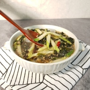 수미푸드몰 아삭시원한 미역오이냉국 대용량 750g x2팩_이미지