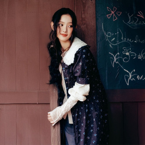  써스데이아일랜드 여성 빅카라 레이스자수 블라우스T256MBL169W