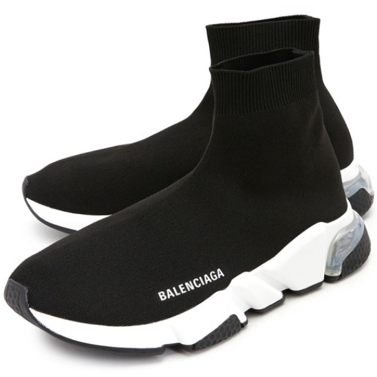 발렌시아가 스피드러너 스니커즈 607544 W05GG 1010이미지입니다. 누르면 해당 게시물로 새창이동합니다.