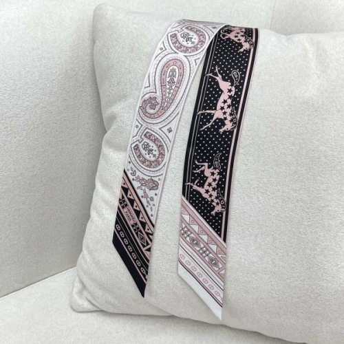 �����޽� CHEVAL DE COEUR BANDANA Ʈ���� ��ī�� H064259S 4�÷�