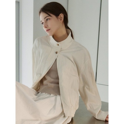 포토리뷰 Minimal High-neck Blouson Cream AT6JPA005CR 1082558