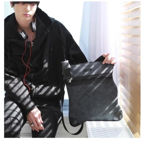 제노바 JHP6N02T_51 가능 데일리 가죽크로스백 30대