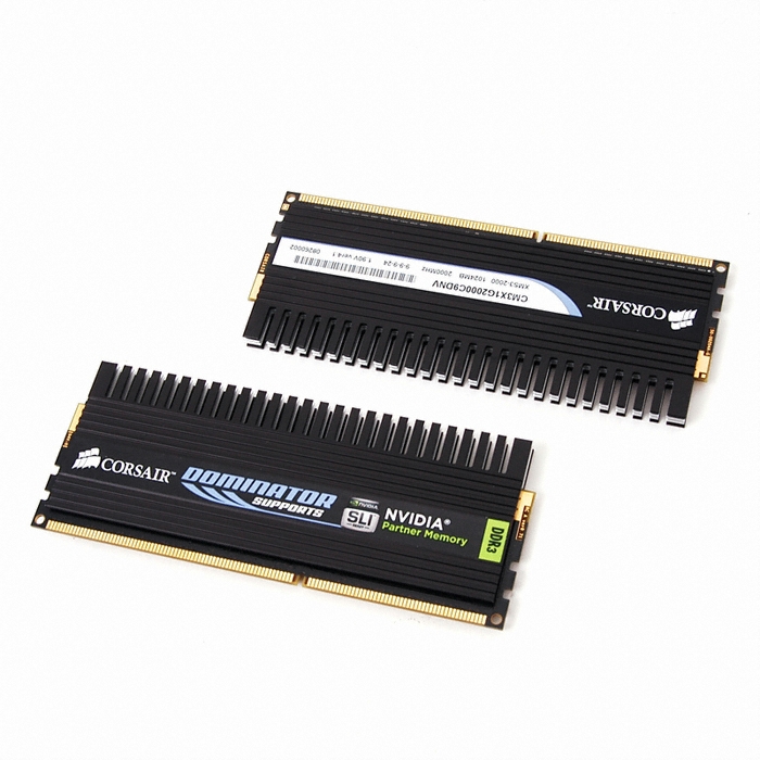 CORSAIR DDR3-2000 CL9 XMS3 DOMINATOR SLi Ready 패키지 디직스 (2GB(1Gx2))