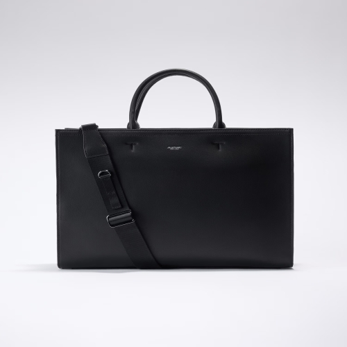 질스튜어트뉴욕 로건 블랙 레더 심플 토트백_JUBA6E941이미지입니다. 누르면 해당 게시물로 새창이동합니다.