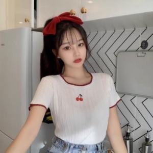 ONM 여자 상큼한 체리 자수 포인트 여름 반크롭 티셔츠 30262476