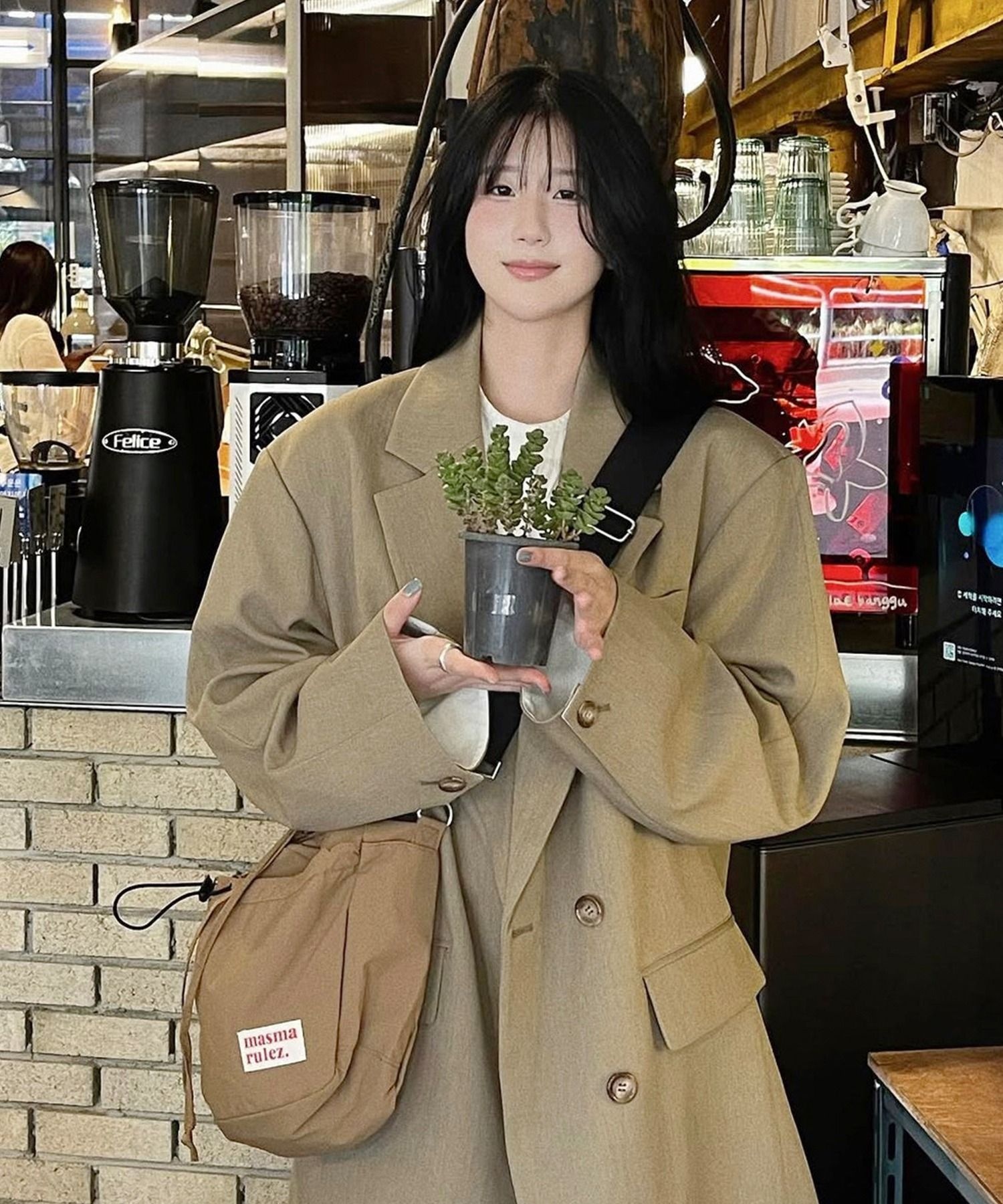 마스마룰즈 국내 MASMARULEZ 8 pocket cross bag_Brown 5008846937 101777