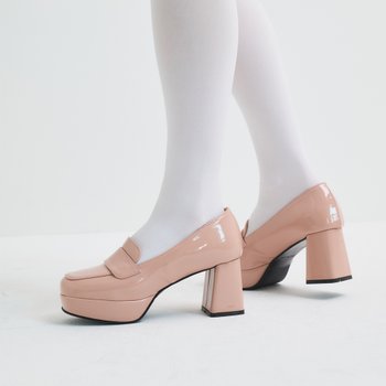 솔트앤초콜릿 Y2K 스퀘어 토 에나멜 블록 힐 펌프스 412211011