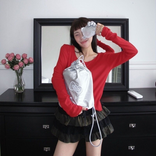국내 Sleek Mini Pouch Hello Kitty Silver 0JSQ1PC06SVF