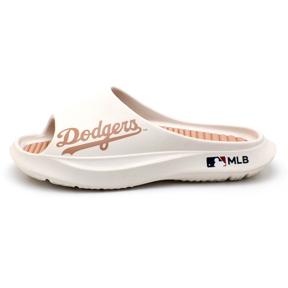 MLB LA다저스 파운데이션 캠핑 슬리퍼이미지입니다. 누르면 해당 게시물로 새창이동합니다.