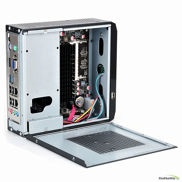 에즈윈 MINIX D2550 HD PC (4GB, SSD 250GB)_이미지