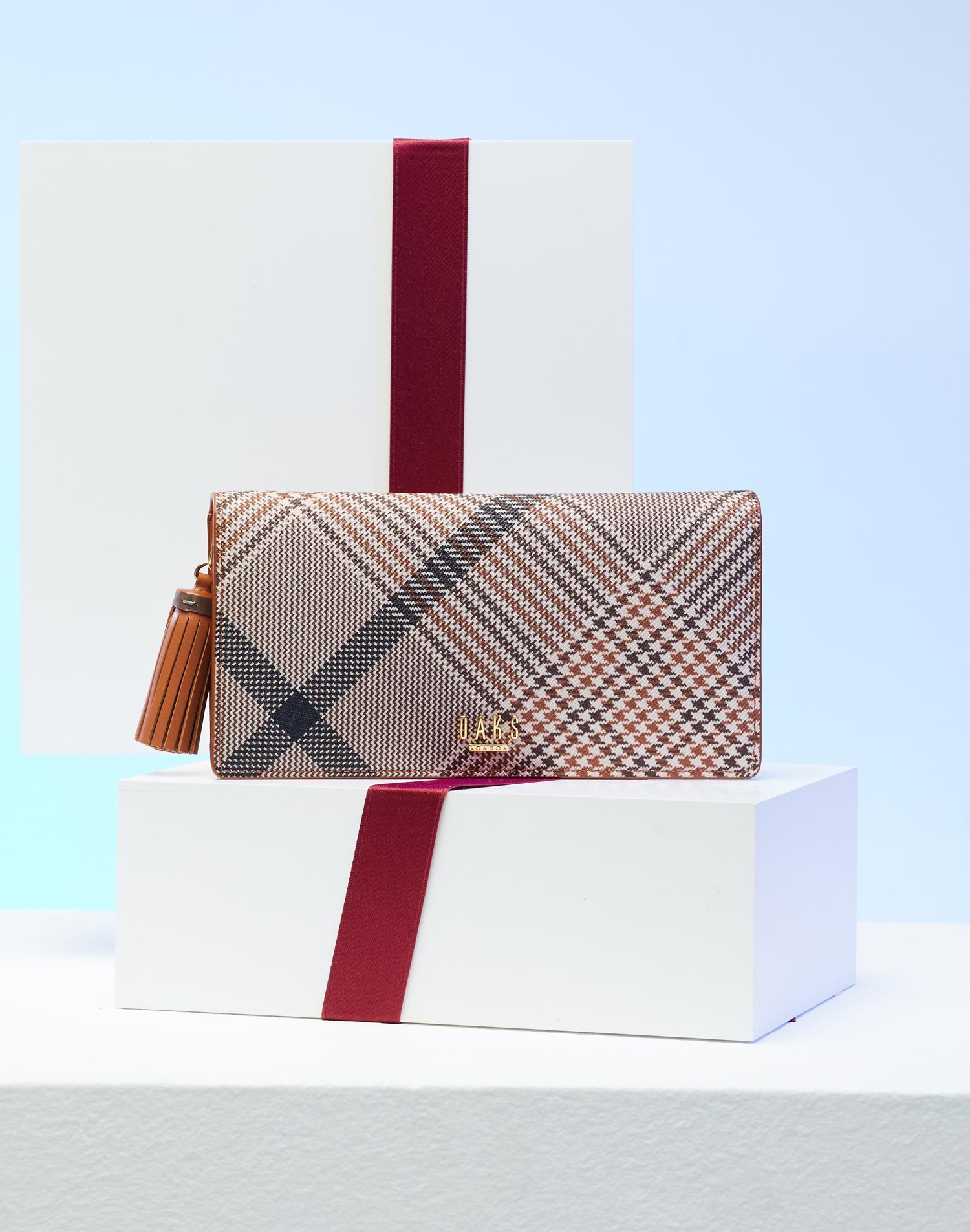 LF 닥스 EDINBURGH 체크패턴 타슬 포인트 장지갑 DCWA4E322W2