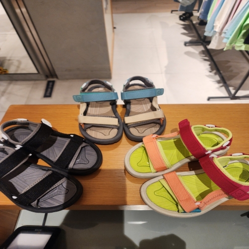 베네통키즈 주니어썸머컬러샌들 8EIKCD01R BKGYMU 아동 여아 남아 공용 여름 휴가 바캉스