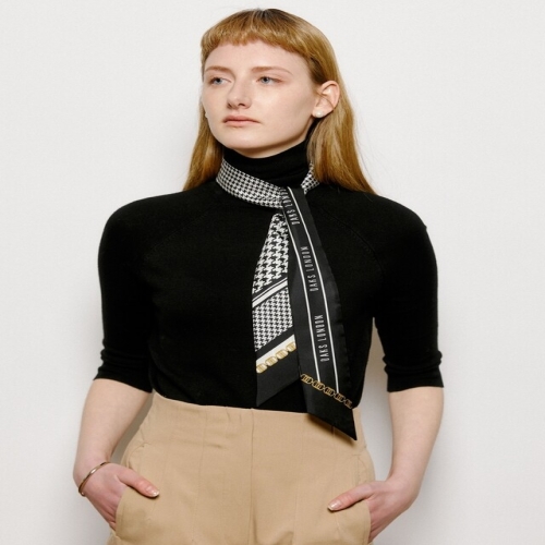 닥스 여성 블랙 뉴체크 패턴 쁘띠 실크스카프 DCSC6E965BK_이미지