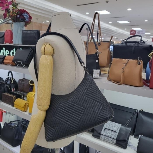 마리끌레르 NC 추천소프트한천연소가죽데일리추천여성숄더백225077