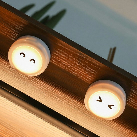 ���׿����� Ǭ�� LED ��� �̸�Ƽ �ܶ���Ʈ 1��Ʈ