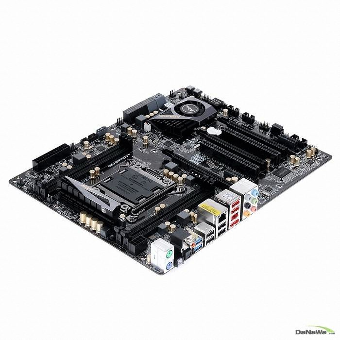 ASRock X79 EXTREME4 디앤디컴_이미지