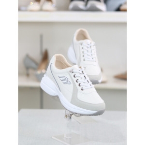 바이로쏘 소가죽 컴포트 키높이 5cm 스니커즈 BY 24S11580BB2이미지입니다. 누르면 해당 게시물로 새창이동합니다.