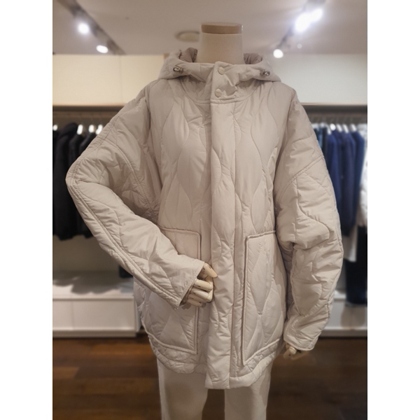 시에로 가오리 오버핏 호리병 맞퀼팅 점퍼 SJ1JPF505