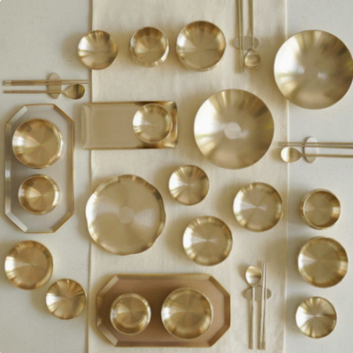 놋담 방짜유기 선 4인 반상기세트 32P이미지입니다. 누르면 해당 게시물로 새창이동합니다.