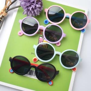 키즈스퀘어 Eyely유아동키즈선글라스DM83052 4color 1-3세/자외선 차단/편광 렌즈/케이스클리너 스이미지입니다. 누르면 해당 게시물로 새창이동합니다.