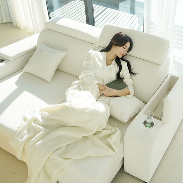 마루이 프롬 모션 슬라이드 무빙 타이보텍스 패브릭 소파 3인용이미지입니다. 누르면 해당 게시물로 새창이동합니다.