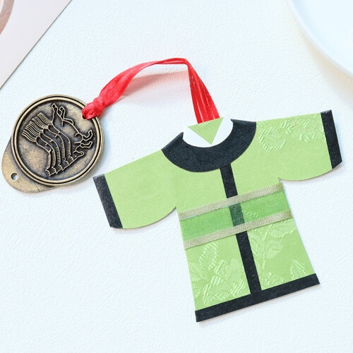 박씨상방 고급 전통의상 비단 책갈피 마패_이미지