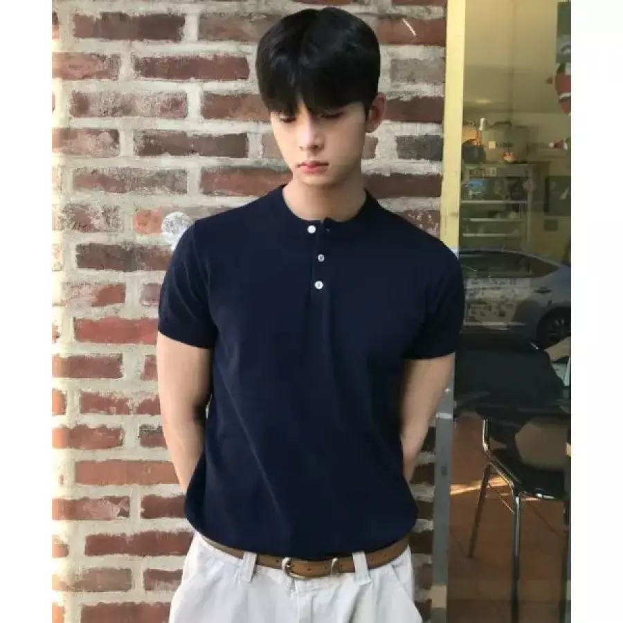  르아르 20일 배송 LEIRE 머슬핏 헨리넥 반팔 니트 네이비 L25SMKN00204 508615
