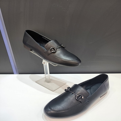 소다 여성 발등 장식 로퍼_FLF405LS10이미지입니다. 누르면 해당 게시물로 새창이동합니다.