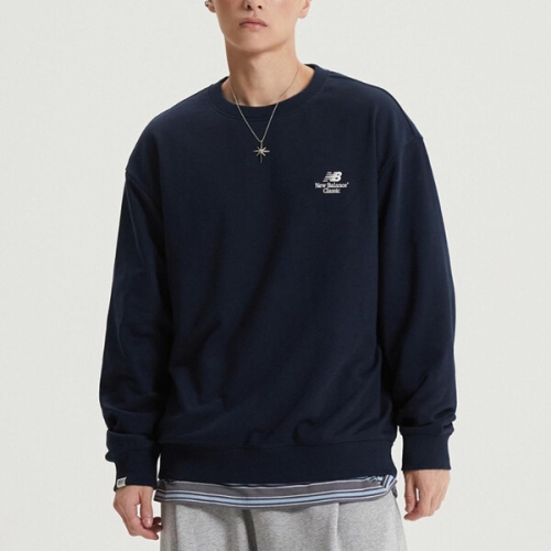 NB UNI 에센셜 클래식 레터링 맨투맨 SEMI OVER FIT NBNCF41823-AC