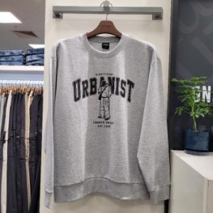 리트머스 HC12 인물드로잉 그래픽 맨투맨 티 인물드로잉 그래픽 맨투맨 티 S40477646_이미지