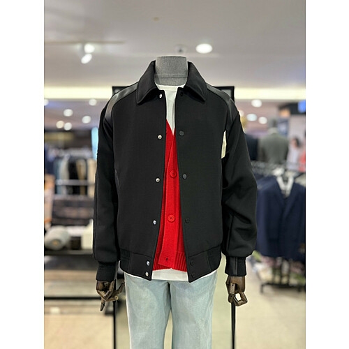 블랙 세미오버핏 레더배색 바시티 점퍼 LLS22512