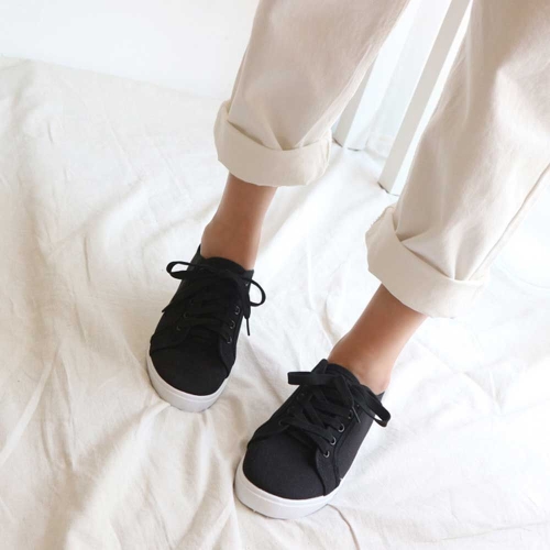 W4C1F3A  예쁜 블랙 운동화 여자 스니커즈 학생 발편한 슬립온  42127