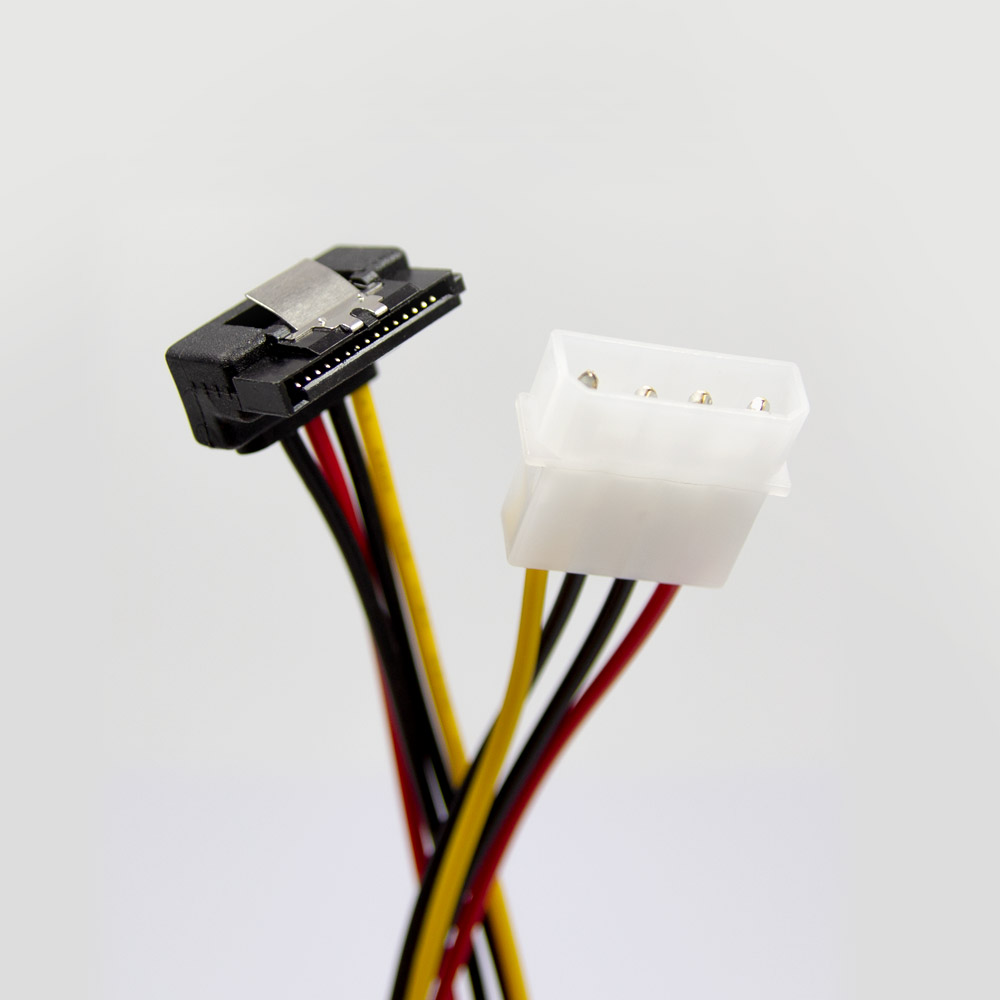 ž���ο���ġ�� IDE to SATA ���� ���� ���� ���̺�