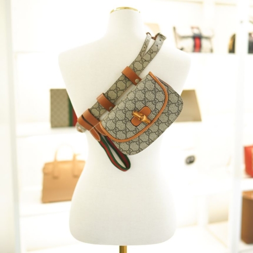 뱀부 힙색 681137 UIQEN 8288 베이지 캔버스