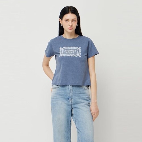  SISLEY Online Exclusive 레이스 그래픽 크랍 티셔츠_SATSE5541DB